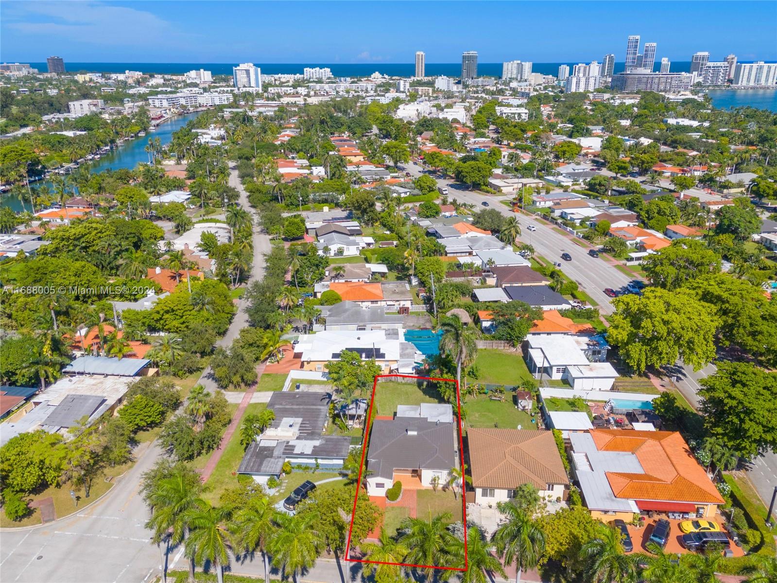 Residential, Miami Beach, Florida image 1