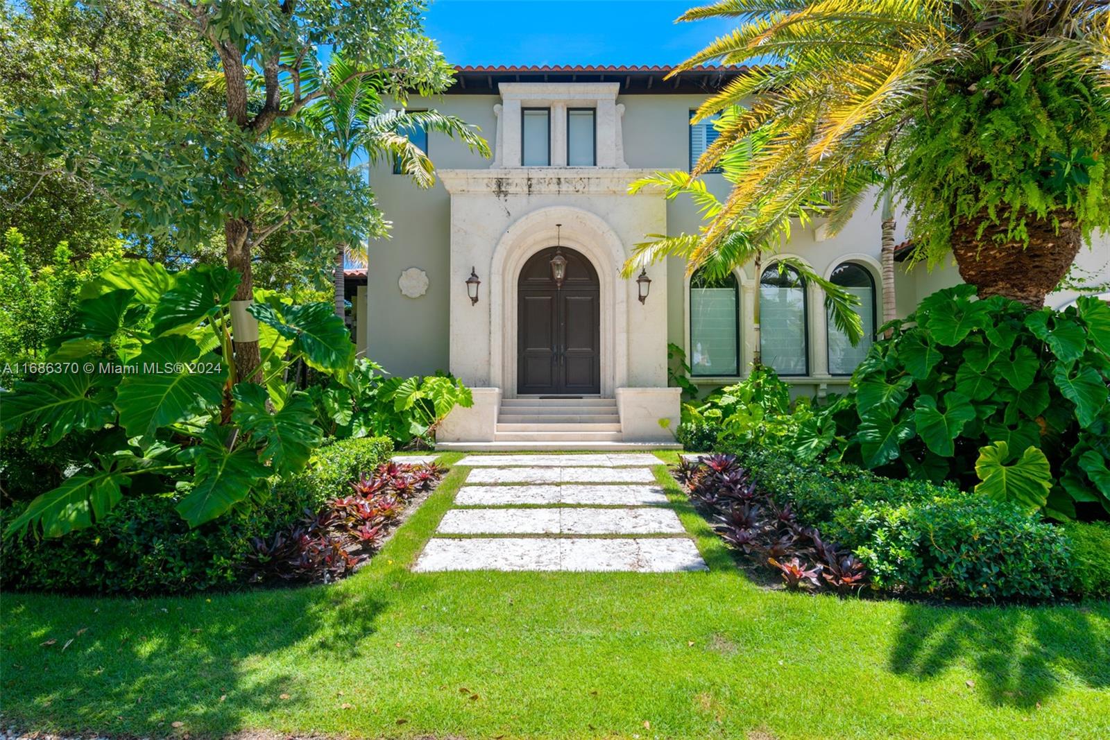 250 Buttonwood Drive, Key Biscayne, Florida image 3