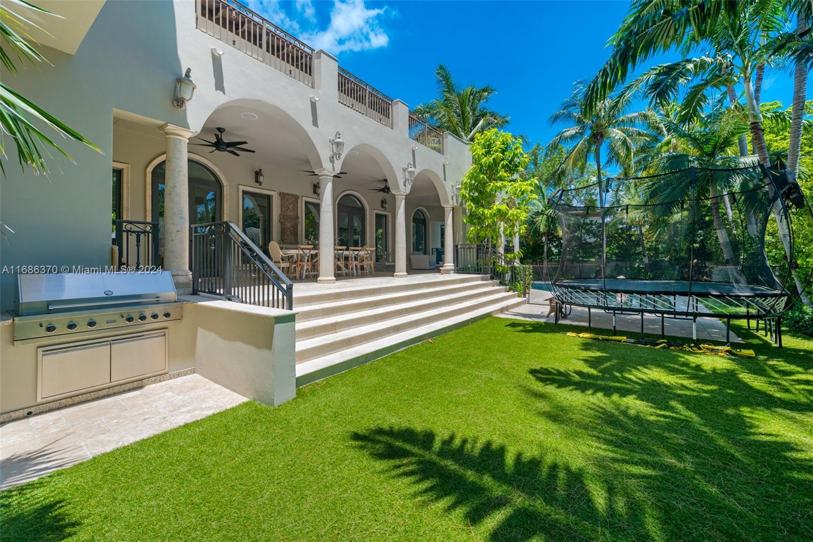 250 Buttonwood Drive, Key Biscayne, Florida image 33