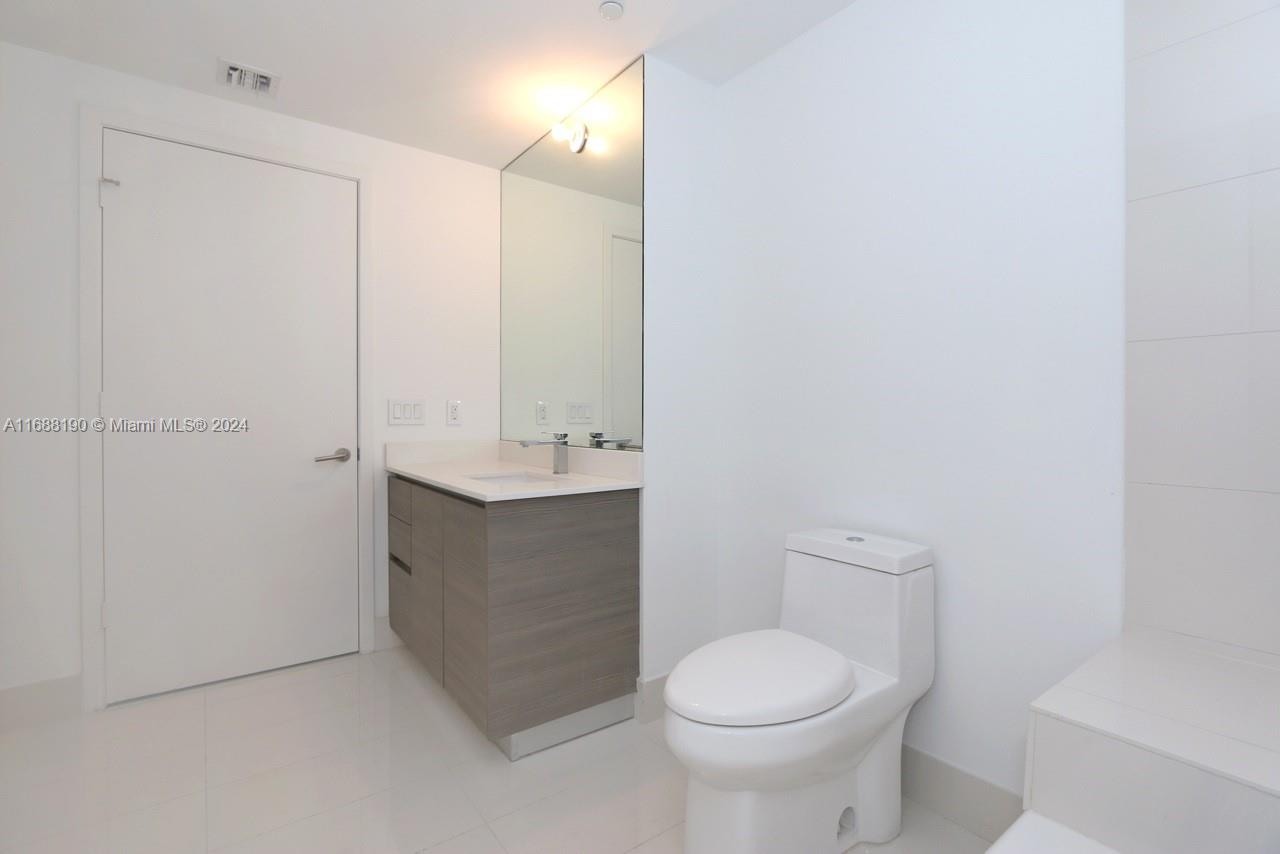 460 NE 28th St #504, Miami FL 33137