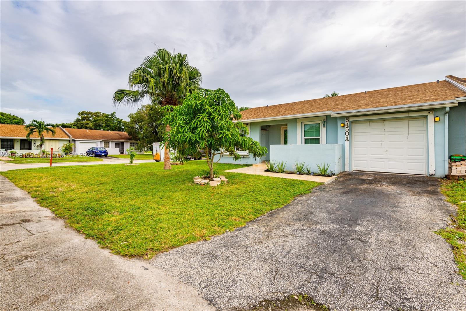 5450 S Lakewood Cir S #A, Margate, Florida image 1