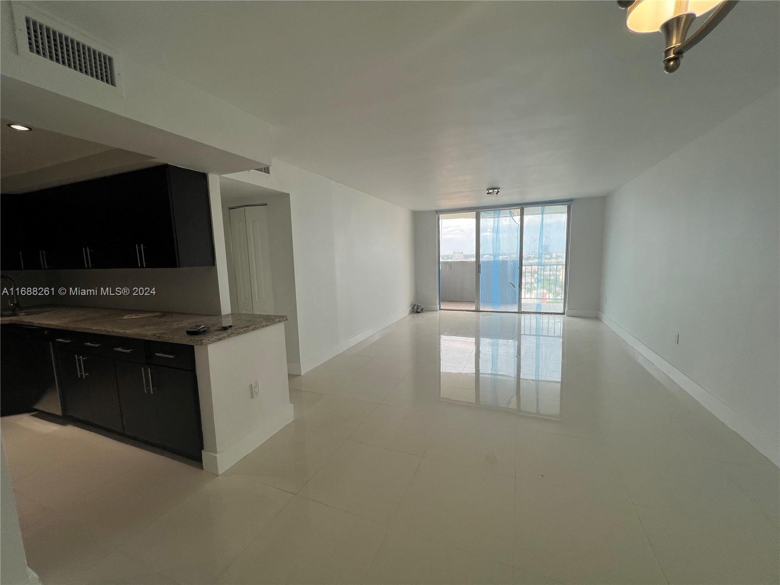 2780 NE 183rd St #2107, Aventura, Florida image 1