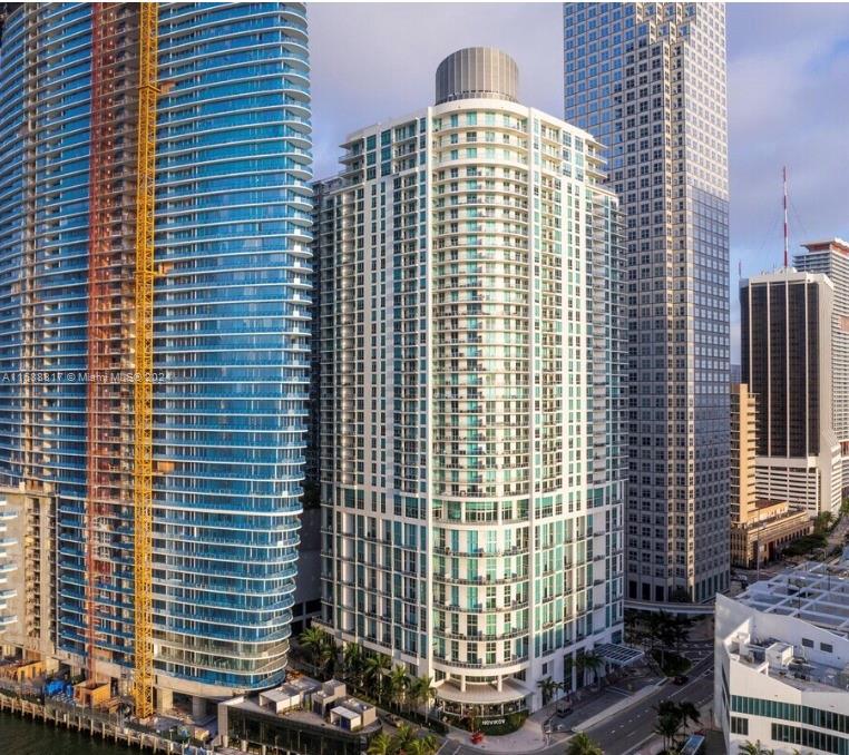 300 S Biscayne Blvd #3701, Miami FL 33131