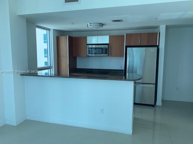 300 S Biscayne Blvd #3701, Miami FL 33131
