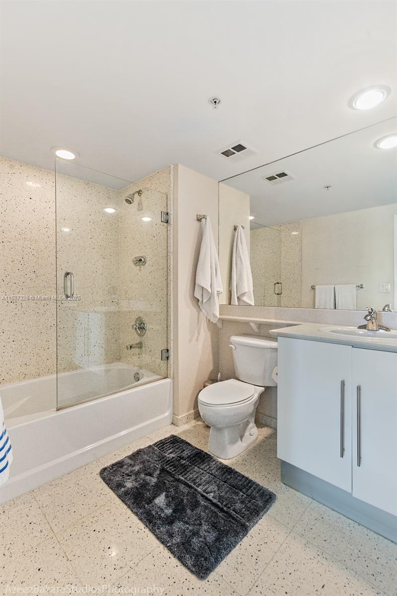 325 S Biscayne Blvd #1119, Miami FL 33131