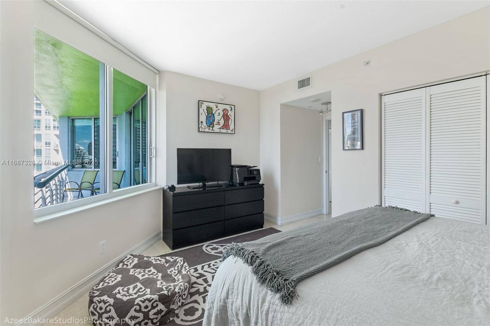 325 S Biscayne Blvd #1119, Miami FL 33131