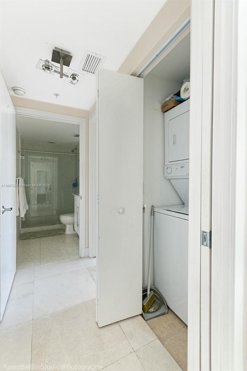 325 S Biscayne Blvd #1119, Miami FL 33131