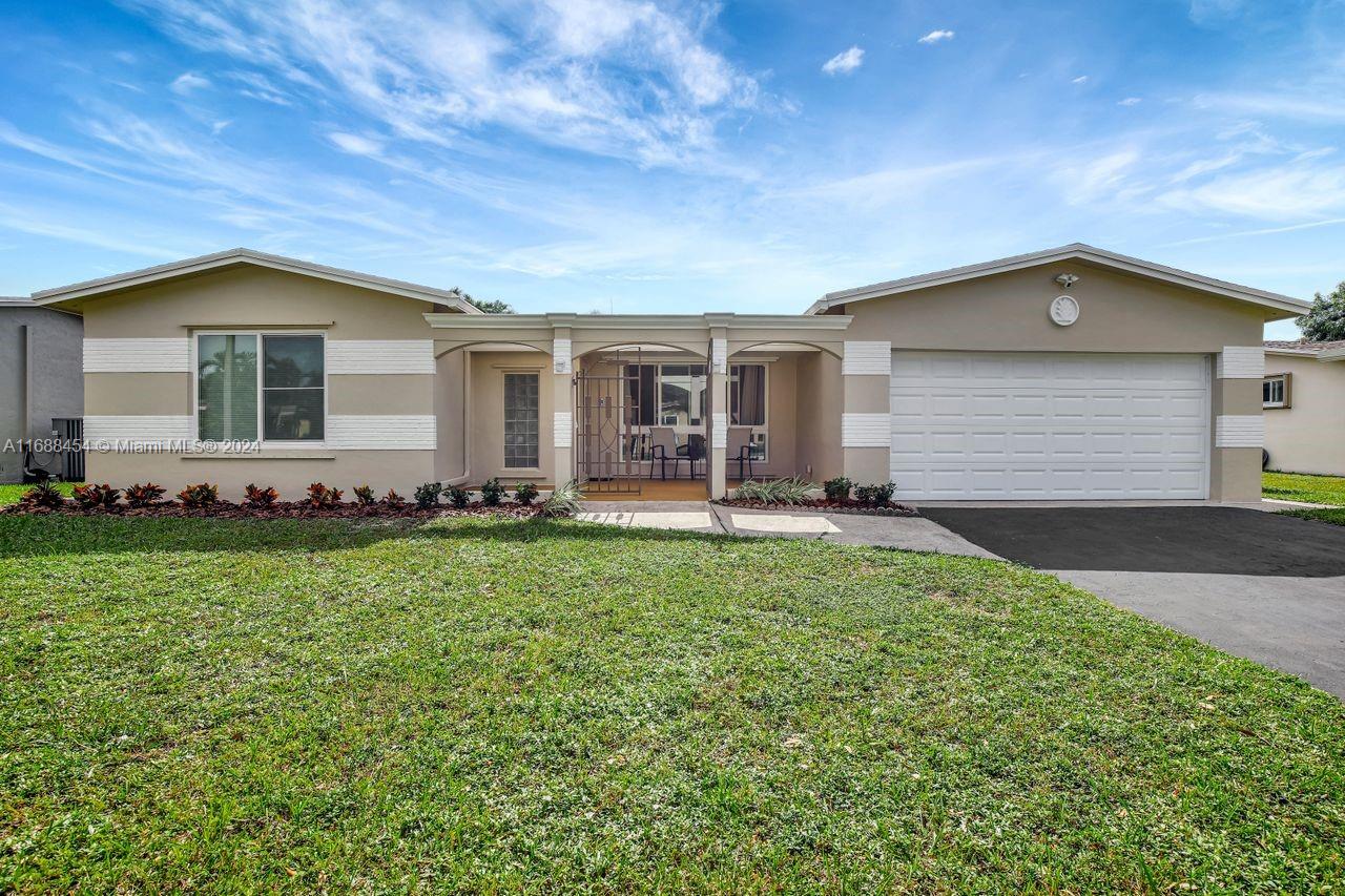 10376 NW 3rd St, Plantation, Florida image 1