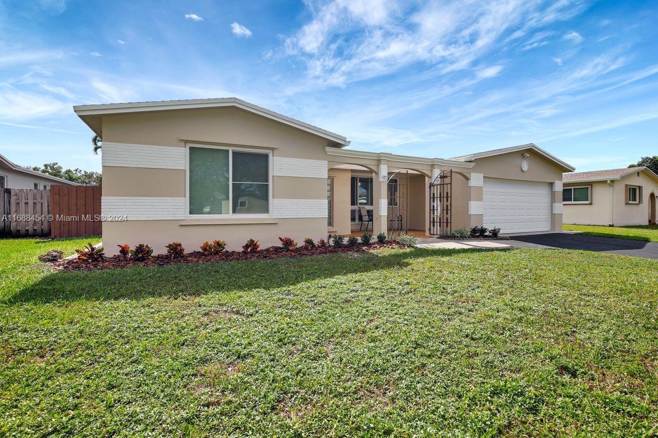 10376 NW 3rd St, Plantation, Florida image 16