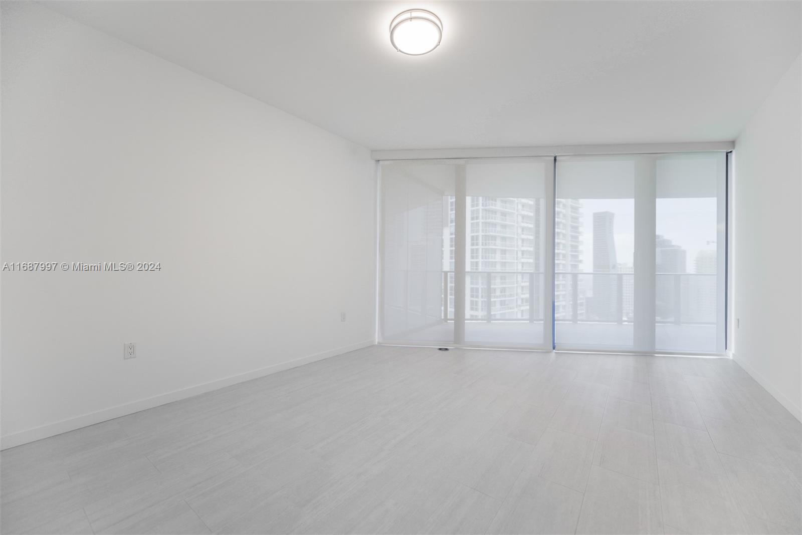 1000 Brickell Plz #3302, Miami FL 33131