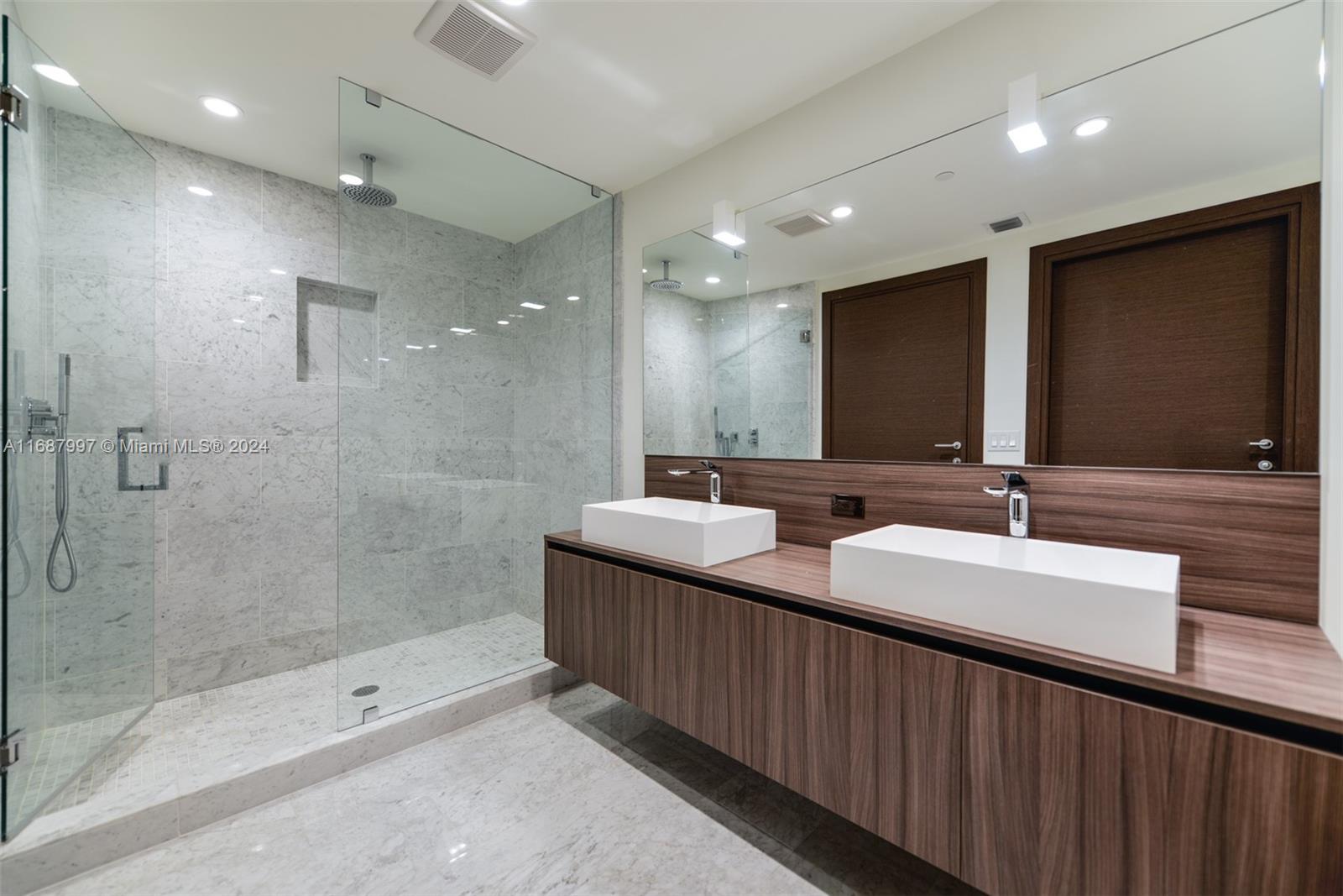 1000 Brickell Plz #3302, Miami FL 33131