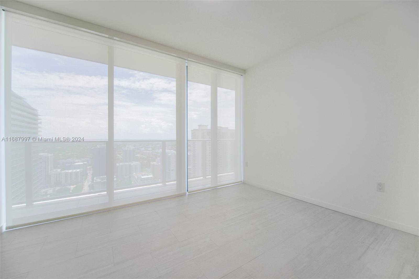1000 Brickell Plz #3302, Miami FL 33131