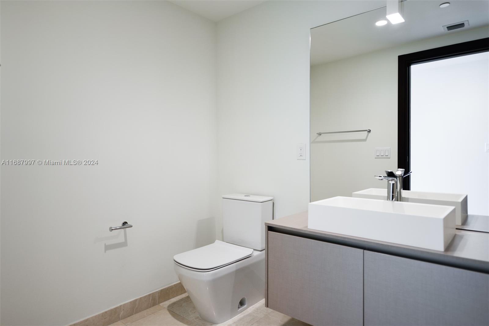 1000 Brickell Plz #3302, Miami FL 33131