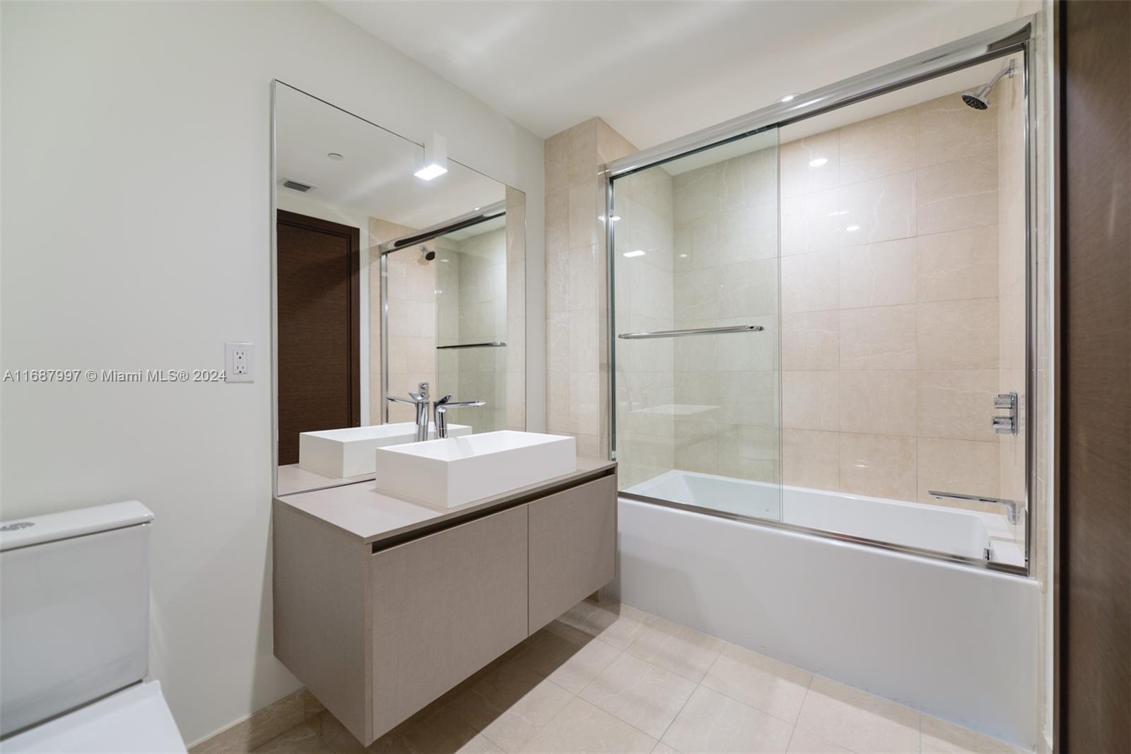 1000 Brickell Plz #3302, Miami FL 33131
