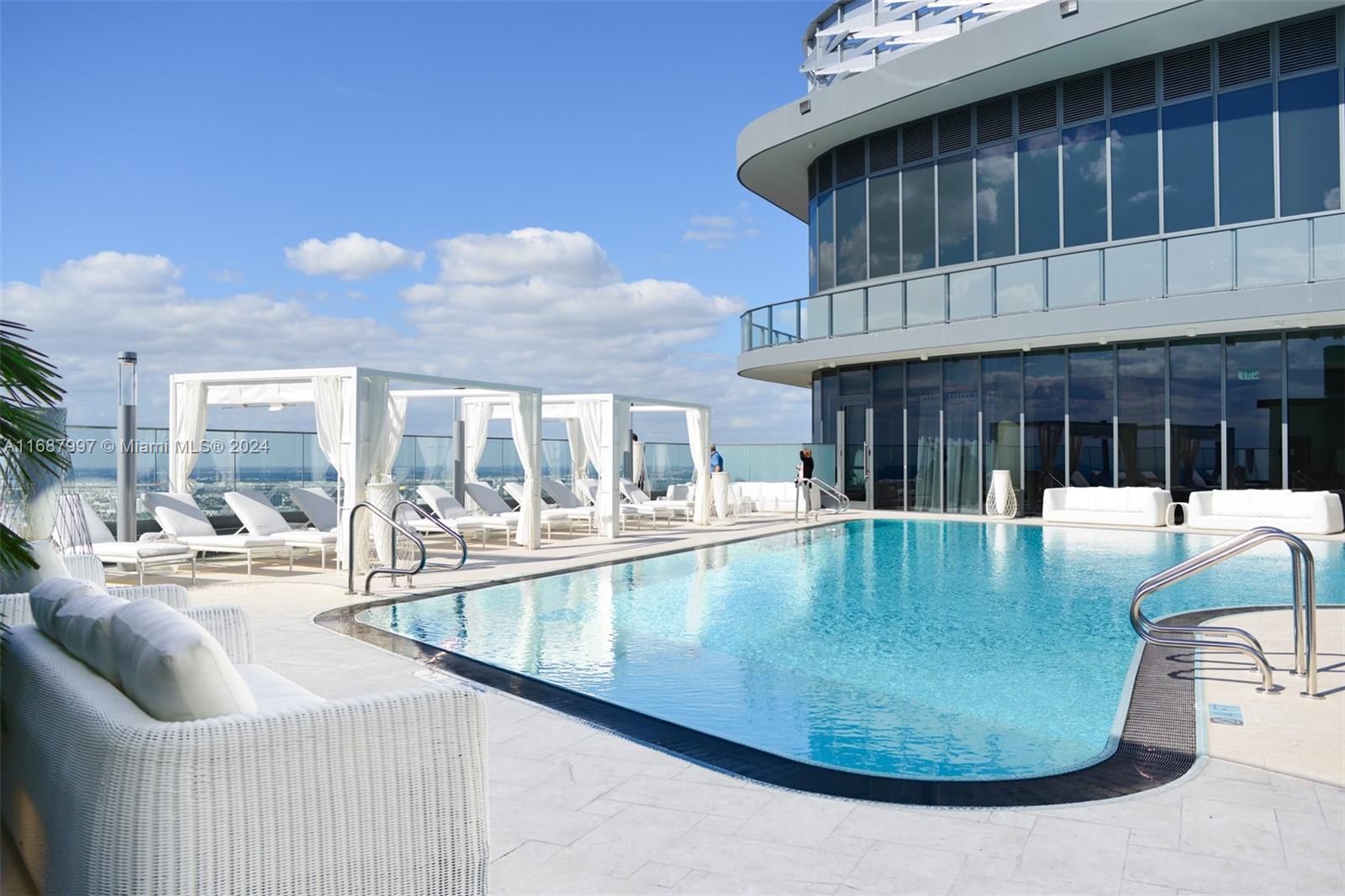 1000 Brickell Plz #3302, Miami FL 33131
