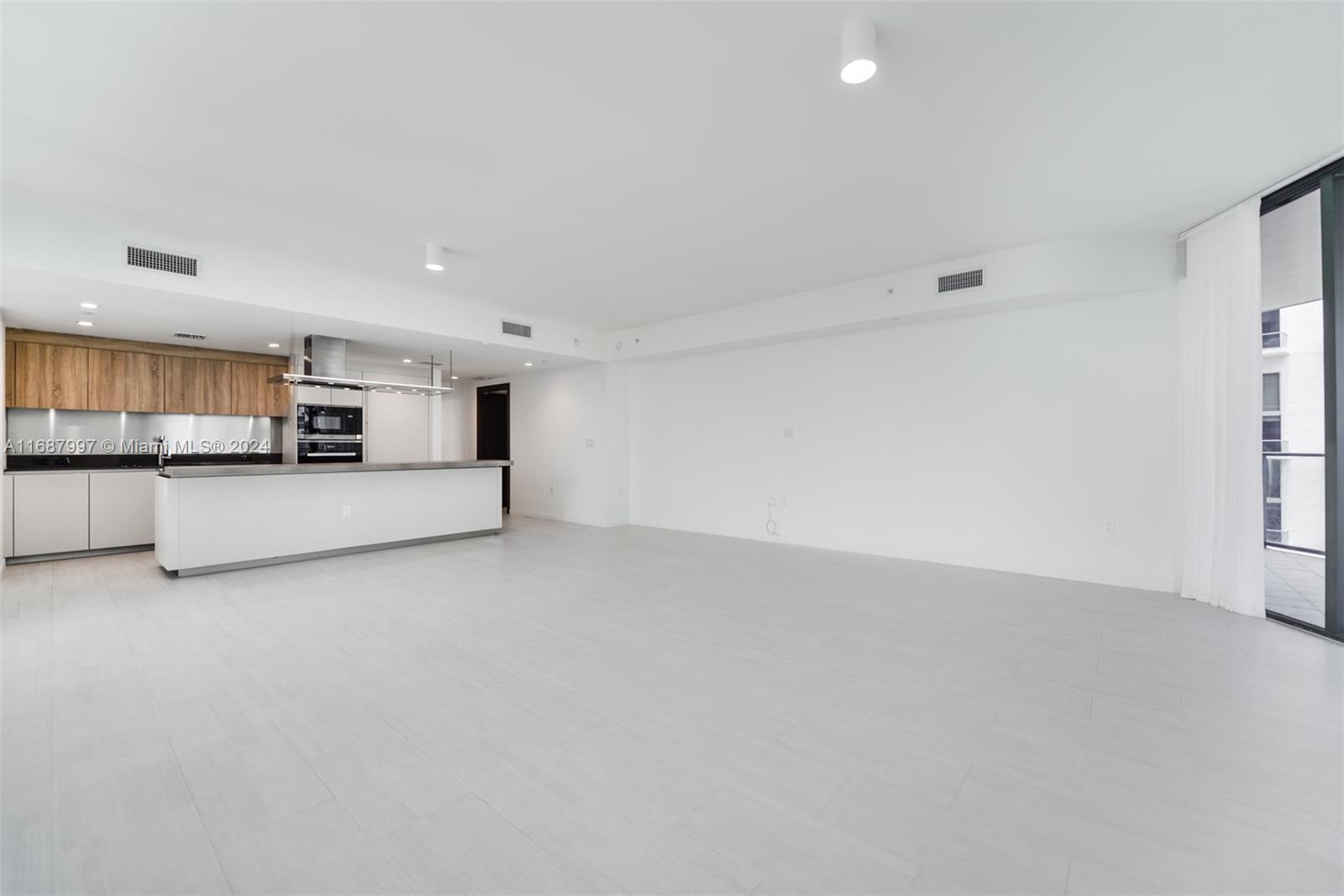 1000 Brickell Plz #3302, Miami FL 33131