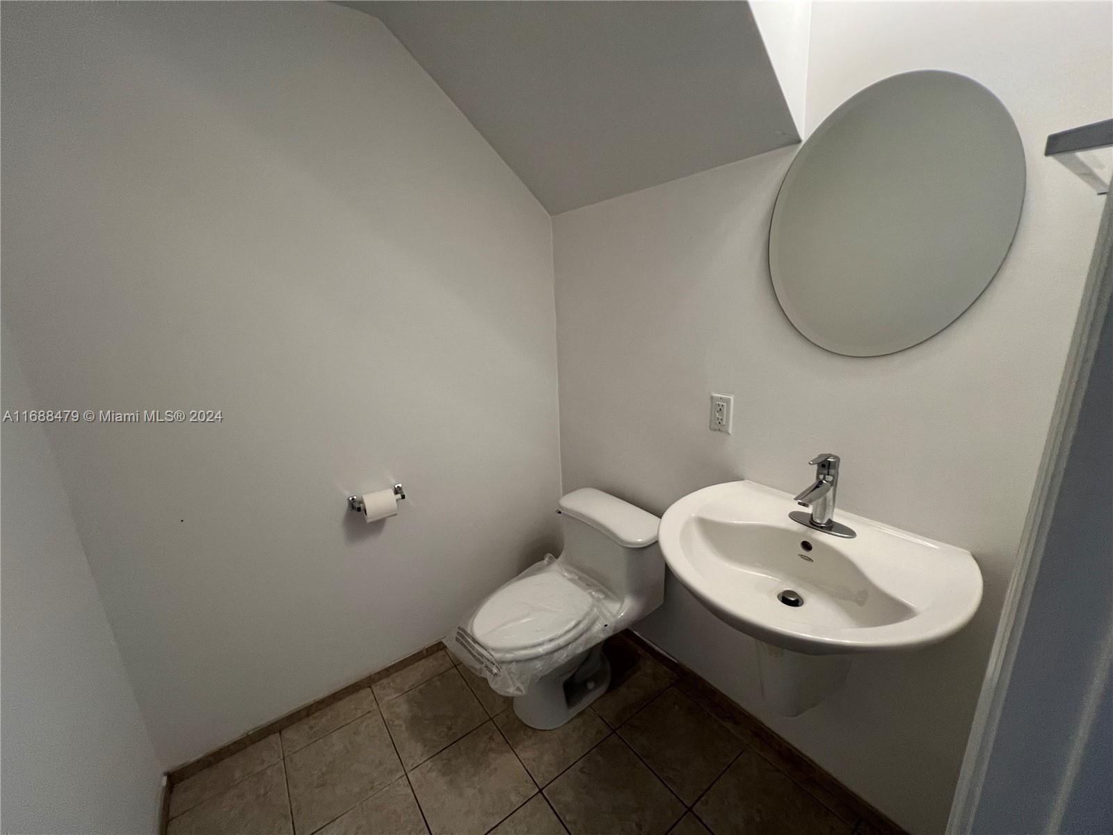 60 SW 13th St #1613, Miami FL 33130