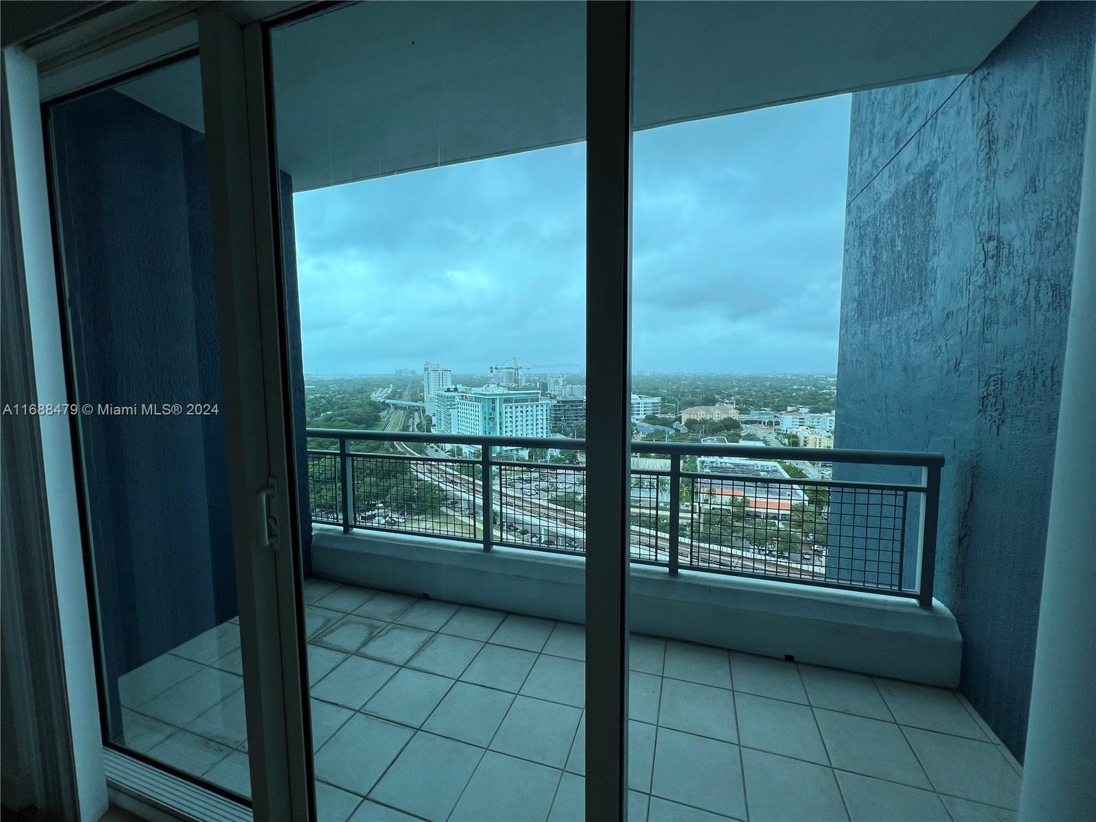 60 SW 13th St #1613, Miami FL 33130
