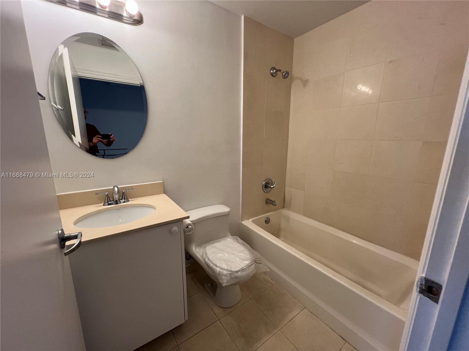 60 SW 13th St #1613, Miami FL 33130