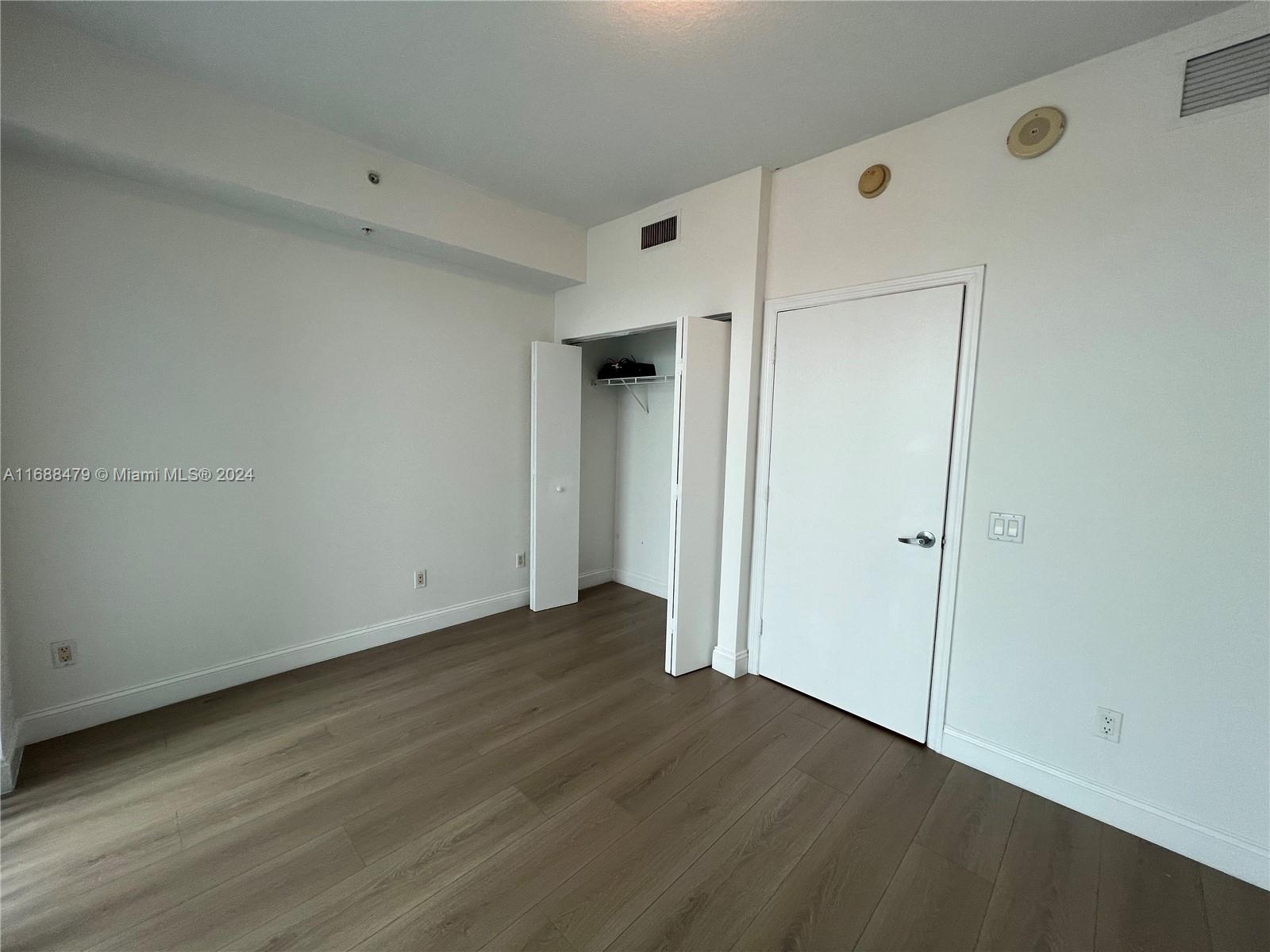 60 SW 13th St #1613, Miami FL 33130