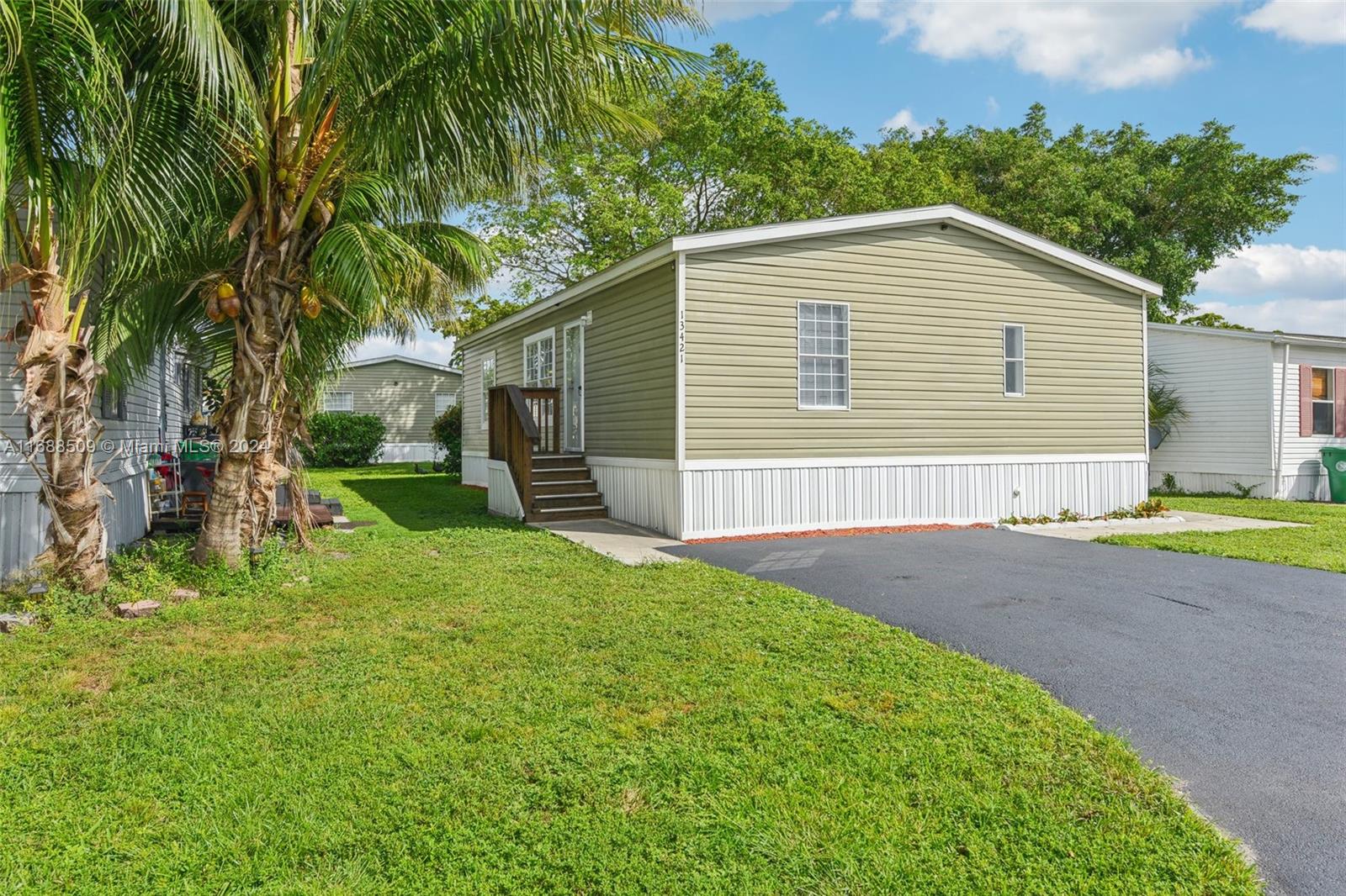 13421 SW 4th Street, Davie, Florida image 1