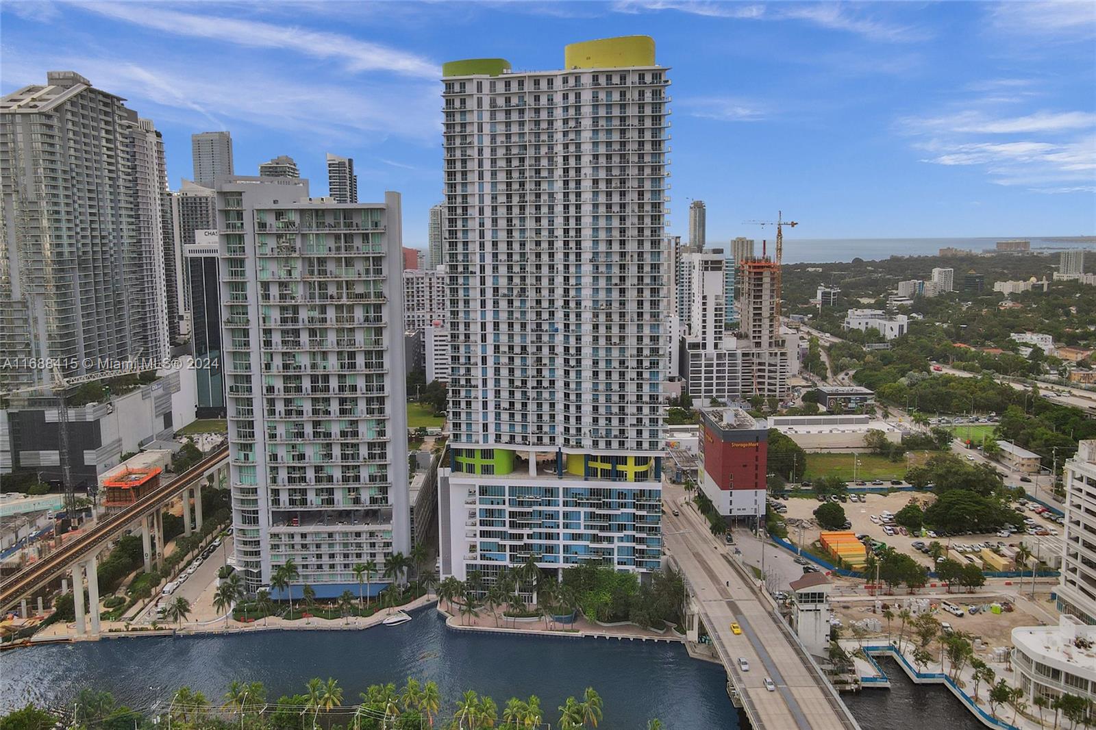 Apartamento à Venda em Miami, FL