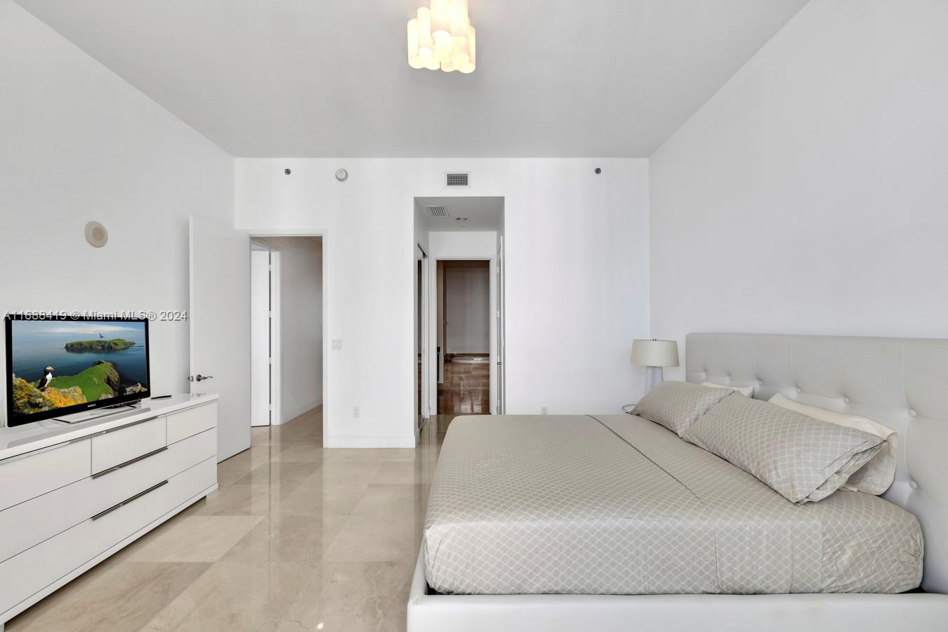 15811 Collins Ave #4002, Sunny Isles Beach FL 33160