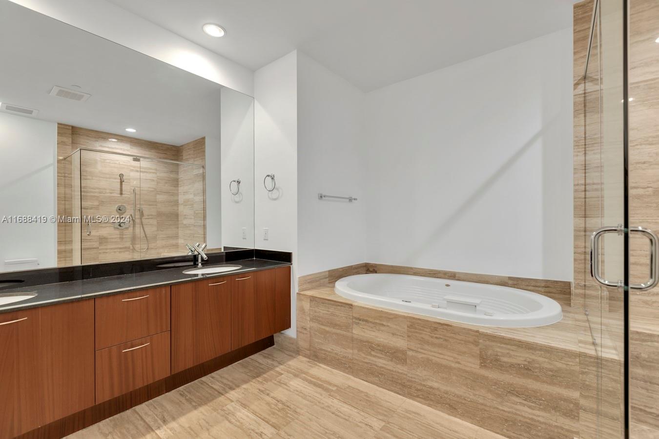 15811 Collins Ave #4002, Sunny Isles Beach FL 33160