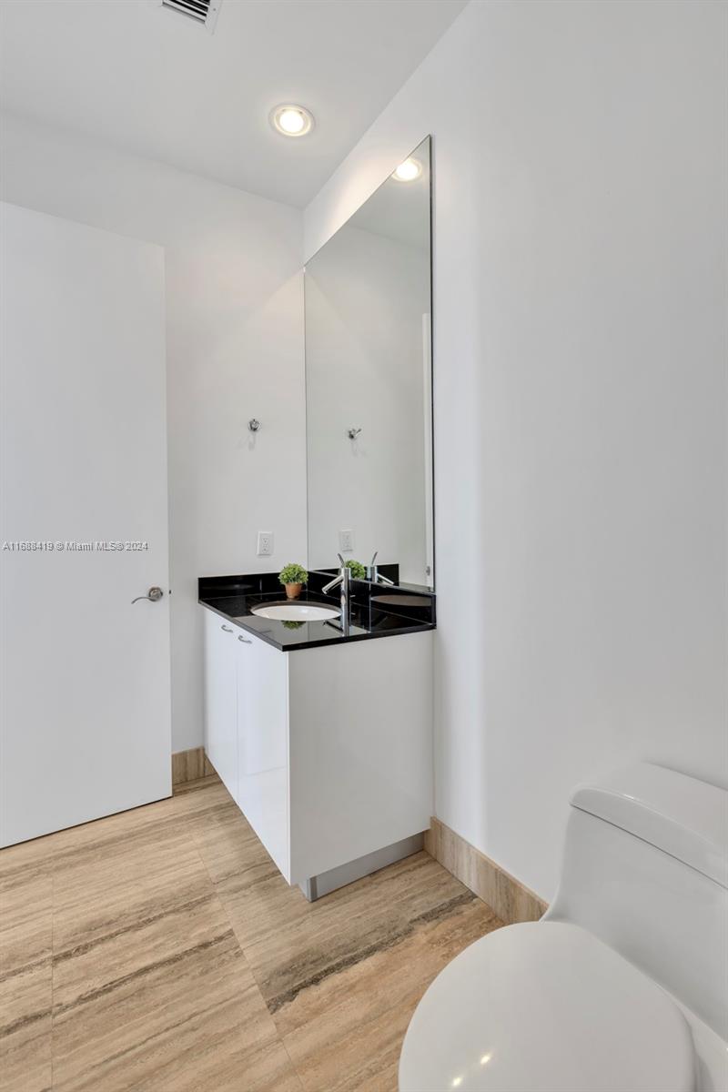15811 Collins Ave #4002, Sunny Isles Beach FL 33160