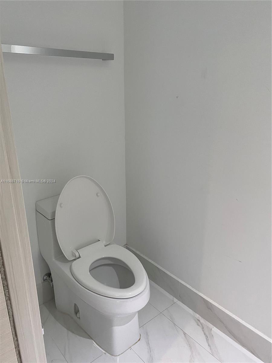 801 S Miami Ave #5002, Miami FL 33130