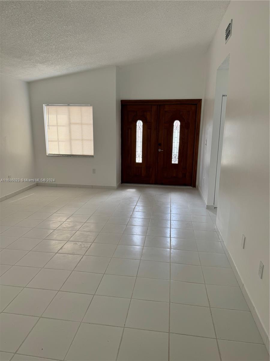 3127 W 69th Pl, Hialeah, Florida image 2