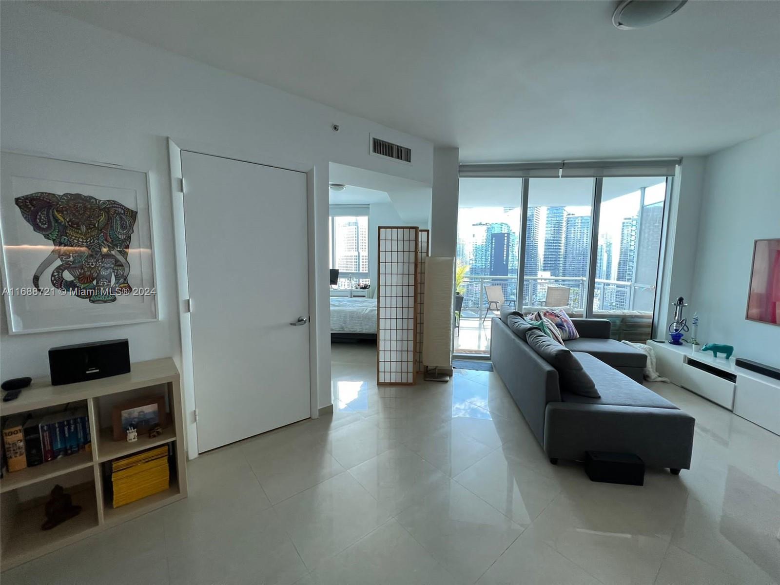 350 S Miami Ave #3410, Miami FL 33130