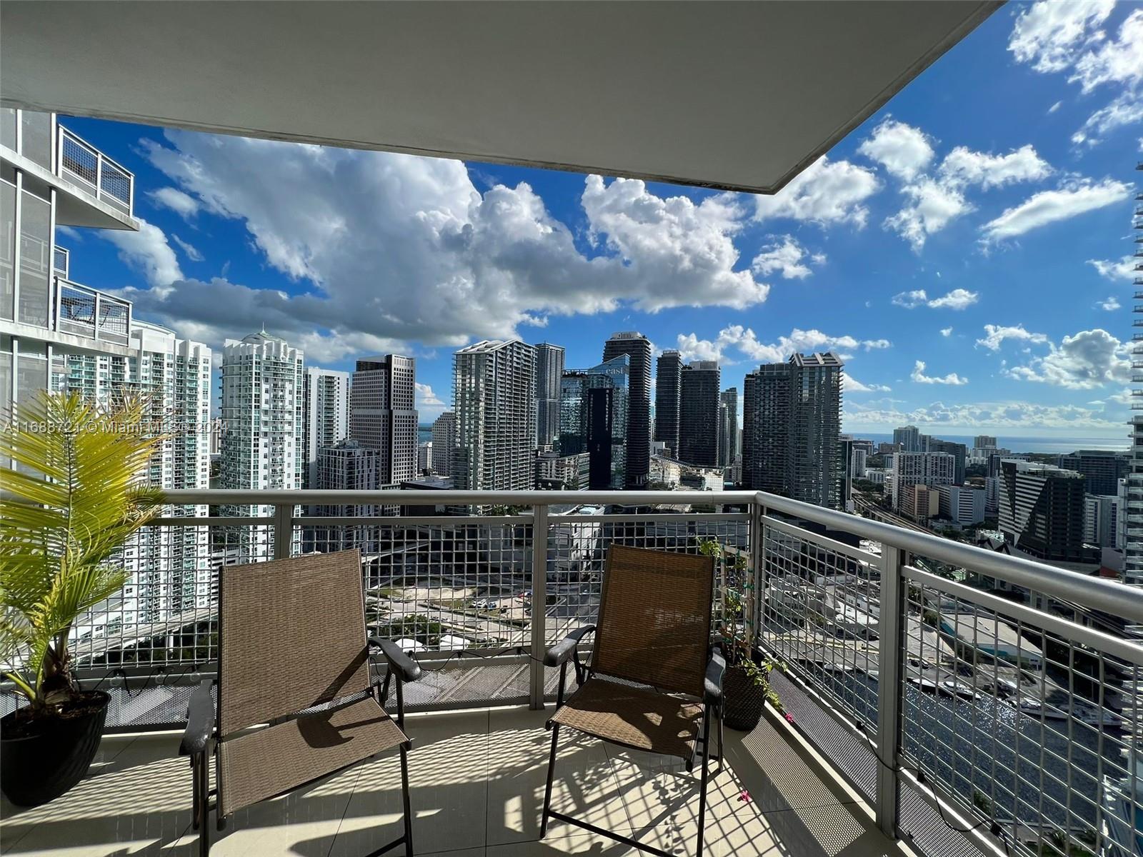 350 S Miami Ave #3410, Miami FL 33130