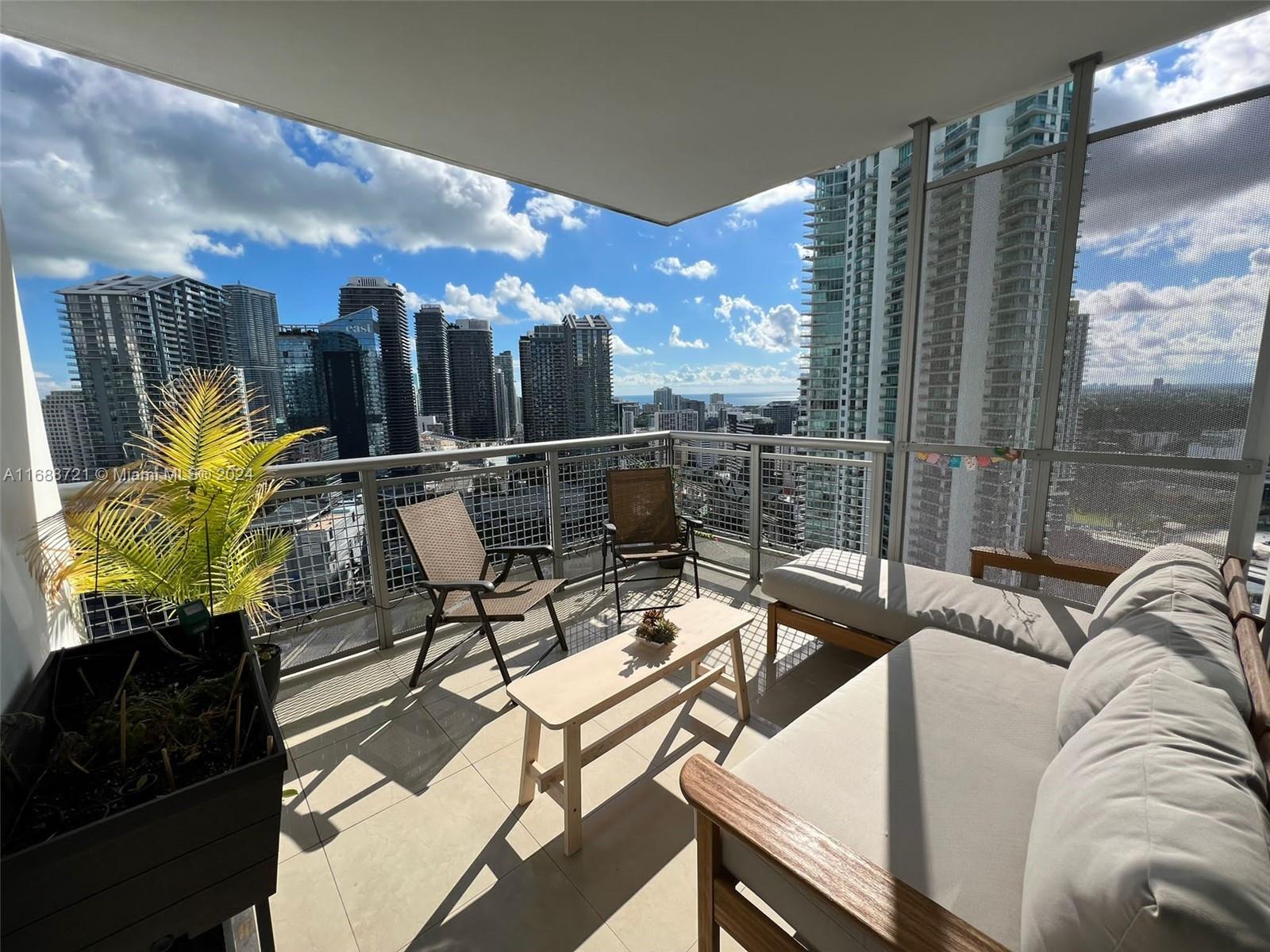 350 S Miami Ave #3410, Miami FL 33130