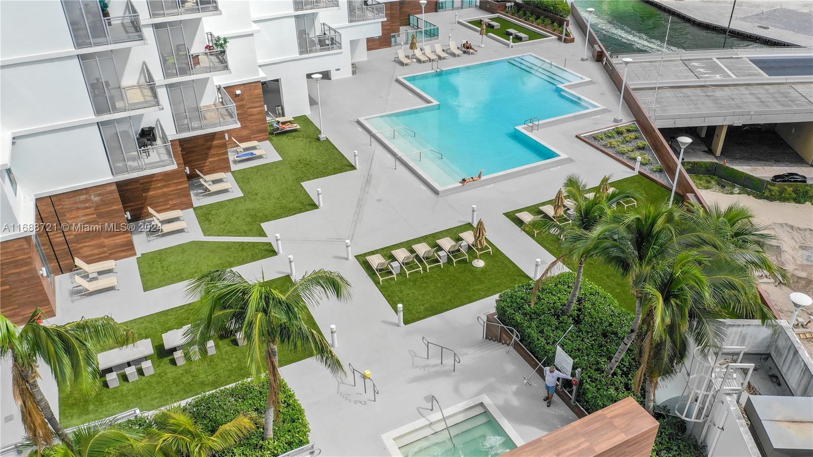 350 S Miami Ave #3410, Miami FL 33130