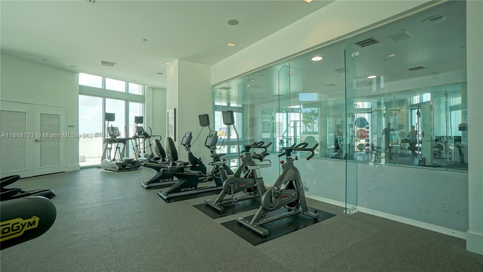 350 S Miami Ave #3410, Miami FL 33130