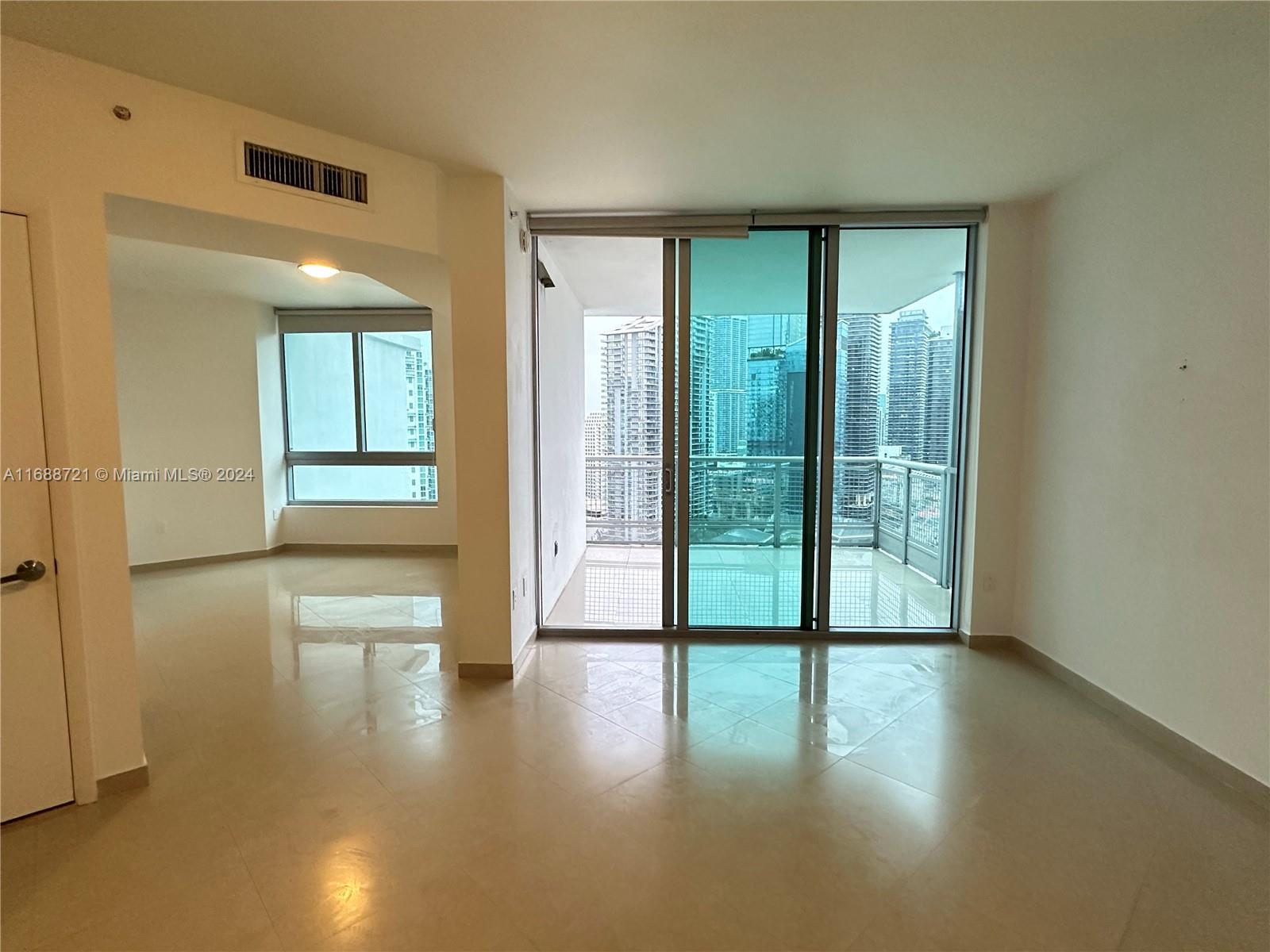 350 S Miami Ave #3410, Miami FL 33130