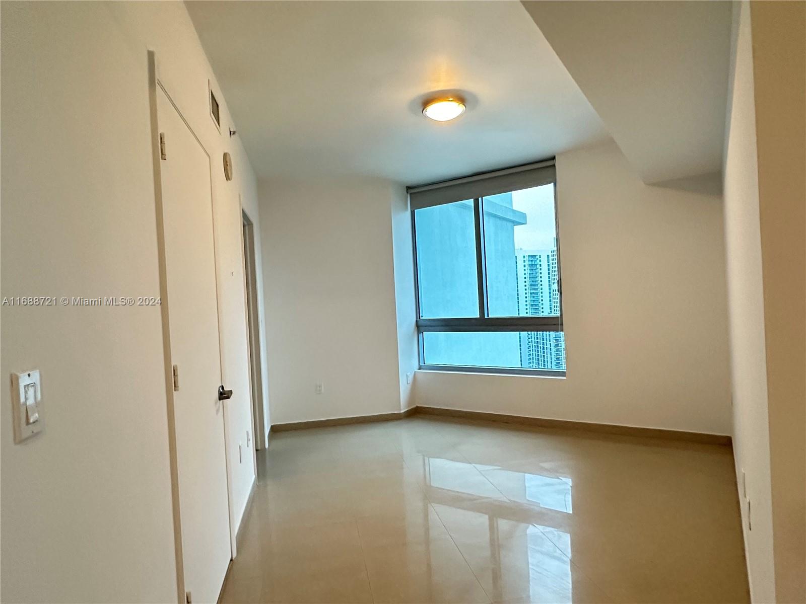 350 S Miami Ave #3410, Miami FL 33130