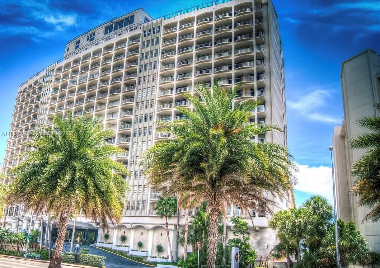 Location !!  2-bedroom, 2-bath unit on the 4th floor in a luxury oceanfront building on Millionaire’s Row. Enjoy stunning views of the ocean, pool, and garden. 
Building amenities include private beach access, pool, tennis courts, racquetball courts, jacuzzi, restaurant, oceanfront gym, hair salon, valet service, and assigned parking.