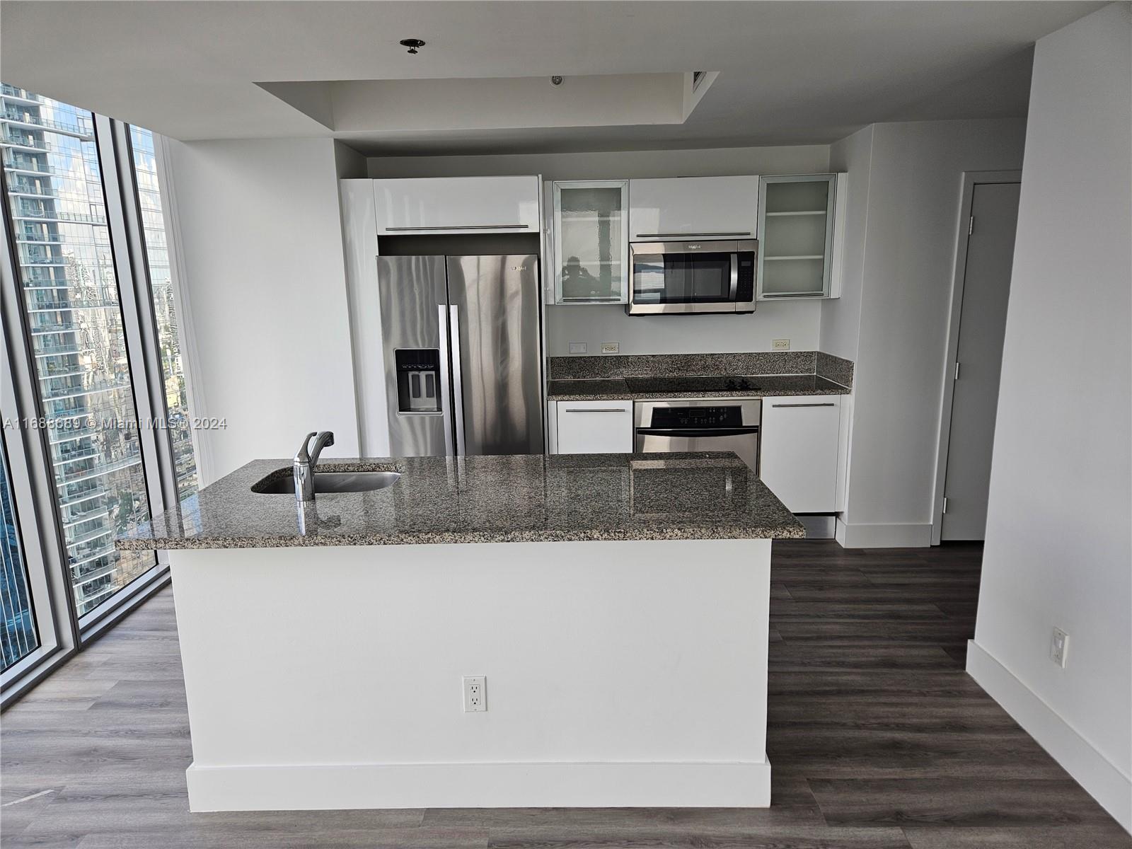 888 Biscayne Blvd #4001, Miami FL 33132