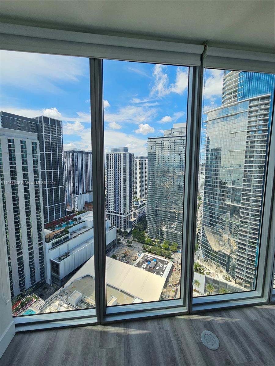 888 Biscayne Blvd #4001, Miami FL 33132