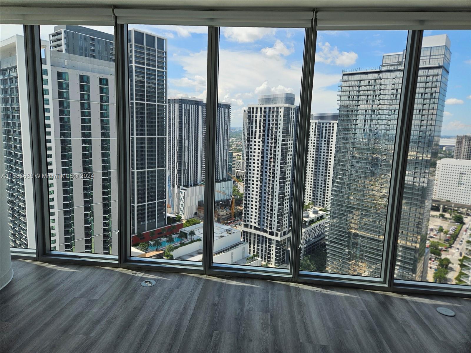 888 Biscayne Blvd #4001, Miami FL 33132