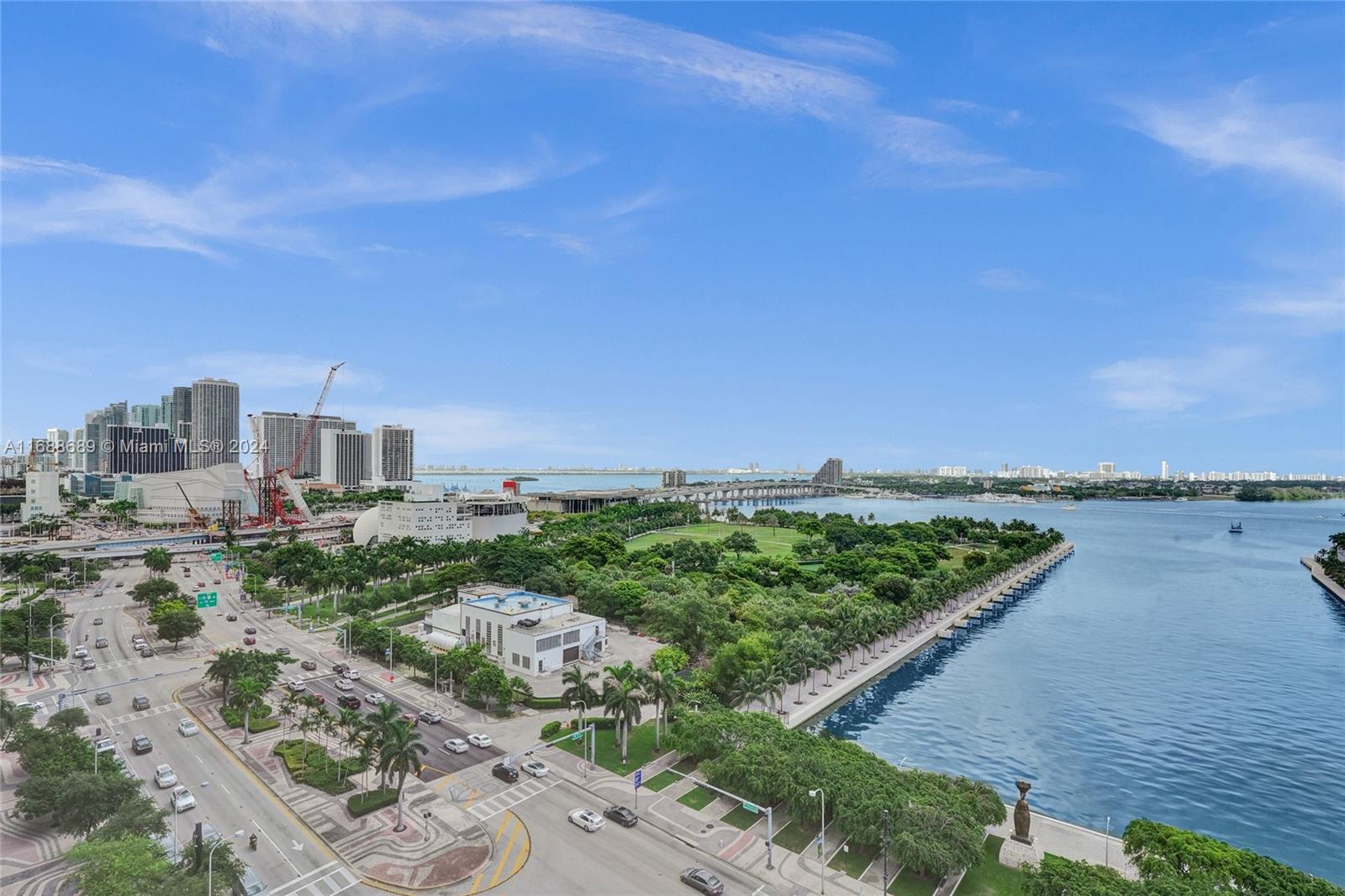 888 Biscayne Blvd #4001, Miami FL 33132