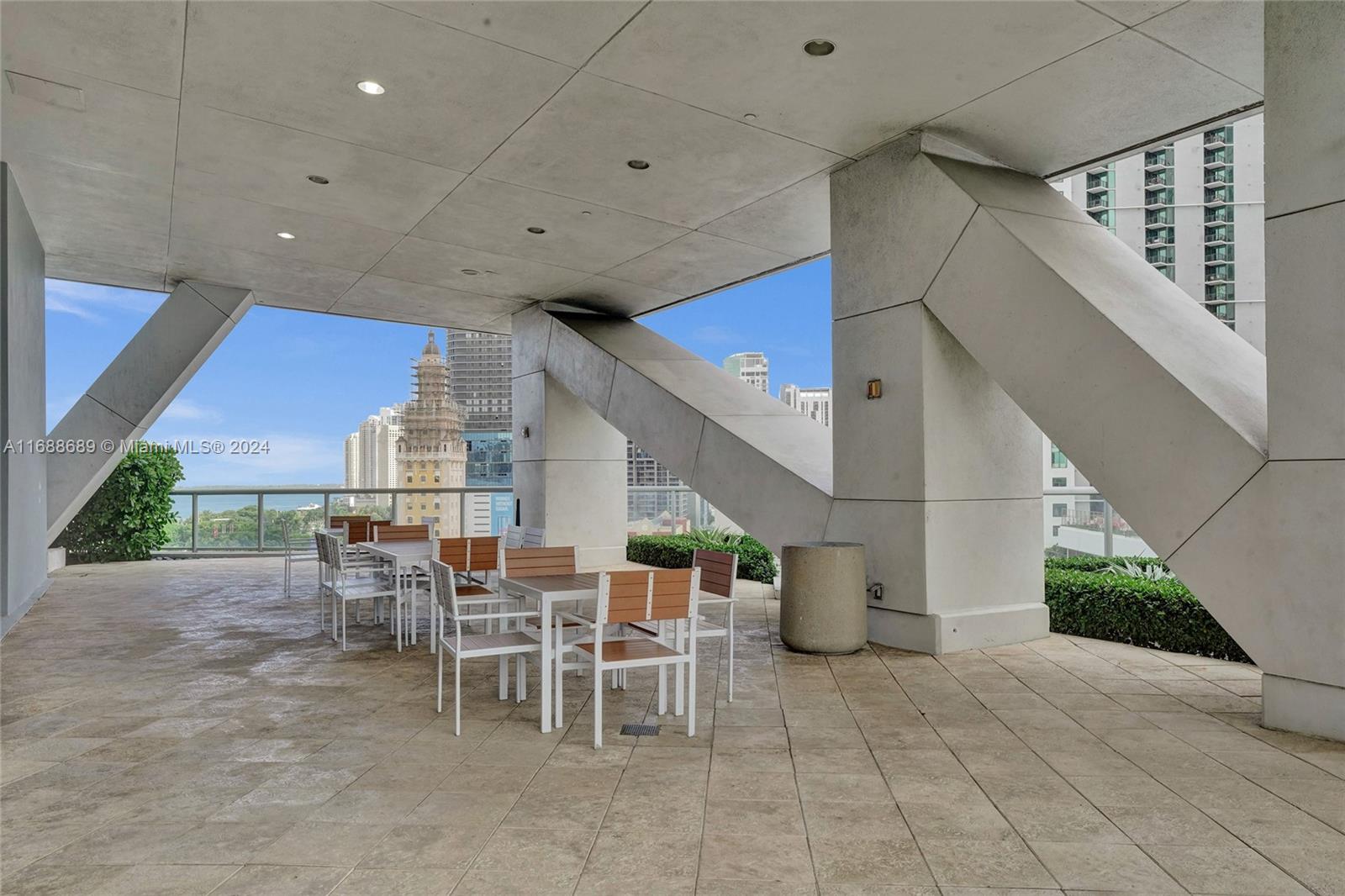 888 Biscayne Blvd #4001, Miami FL 33132