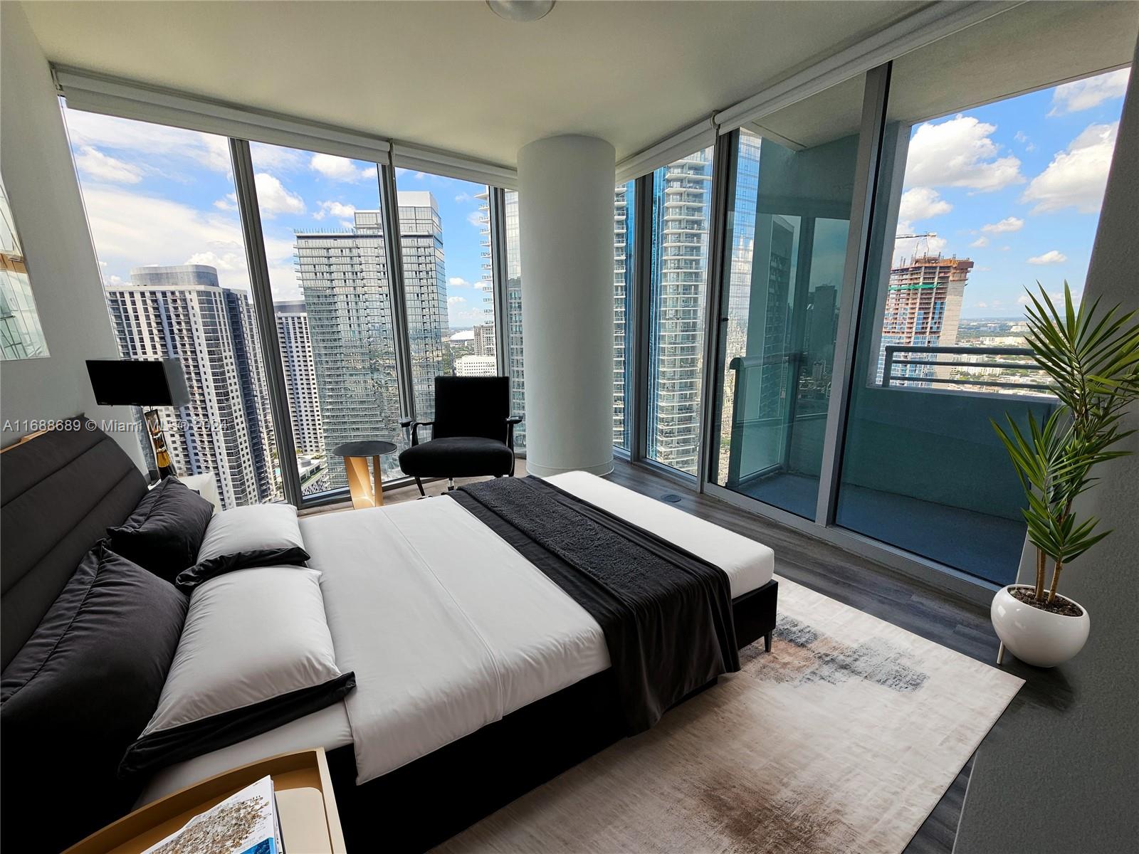 888 Biscayne Blvd #4001, Miami FL 33132