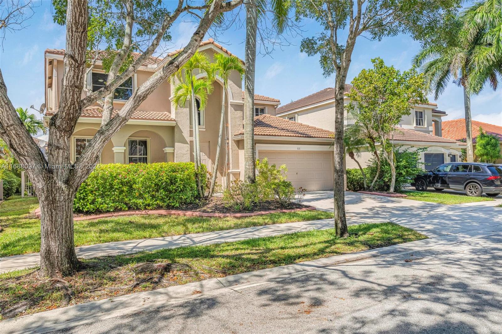 831 Sunflower Cir, Weston, Florida image 3