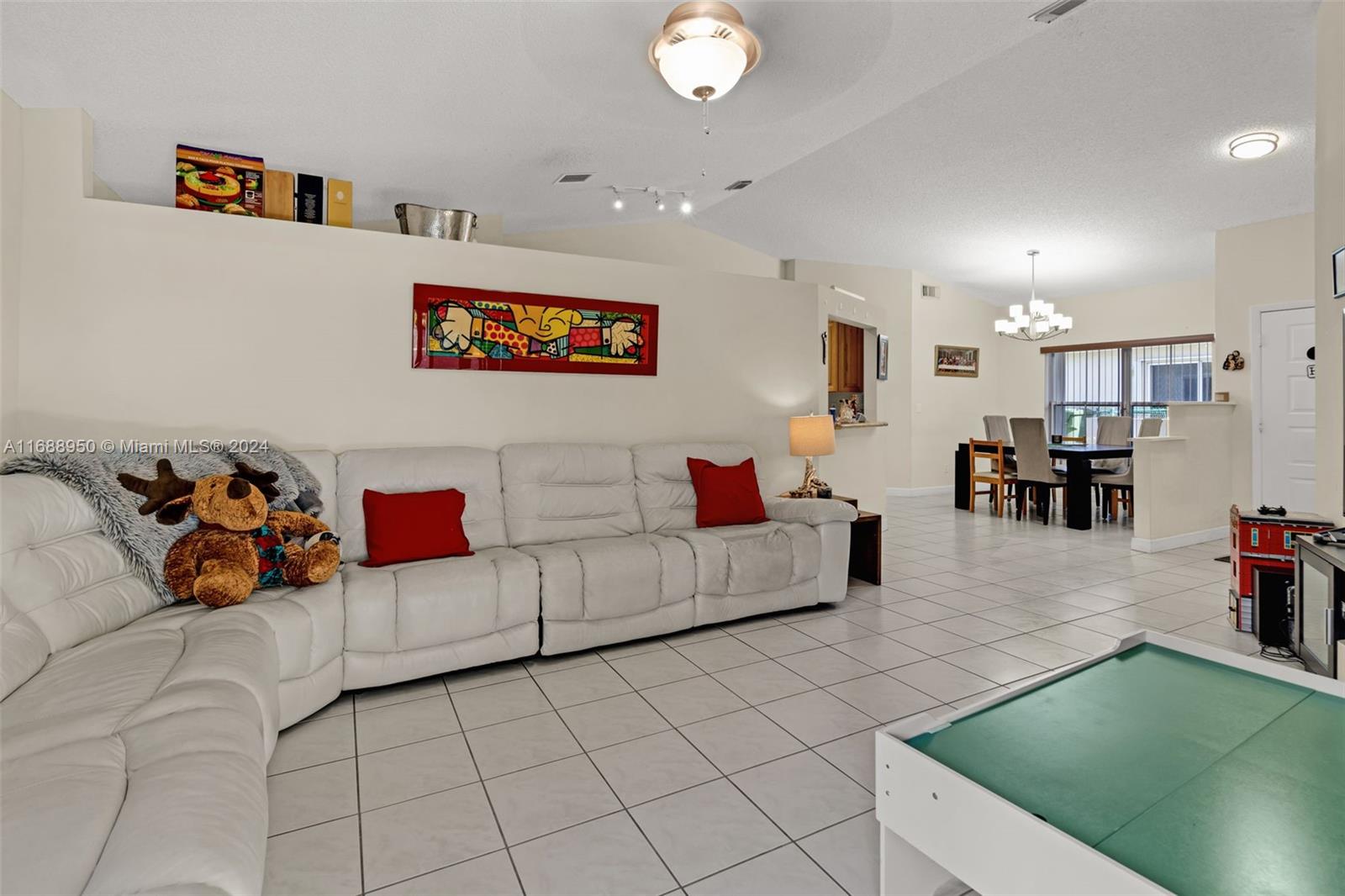 20780 NW 1st St, Pembroke Pines, Florida image 5