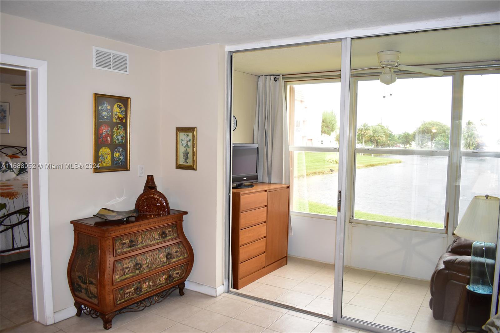 9440 Sunrise Lakes Blvd #103, Sunrise, Florida image 16