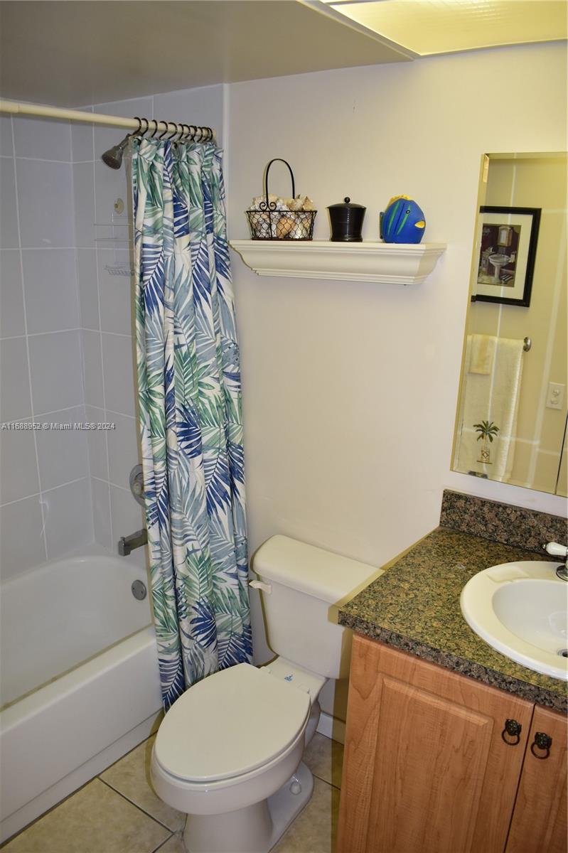 9440 Sunrise Lakes Blvd #103, Sunrise, Florida image 32