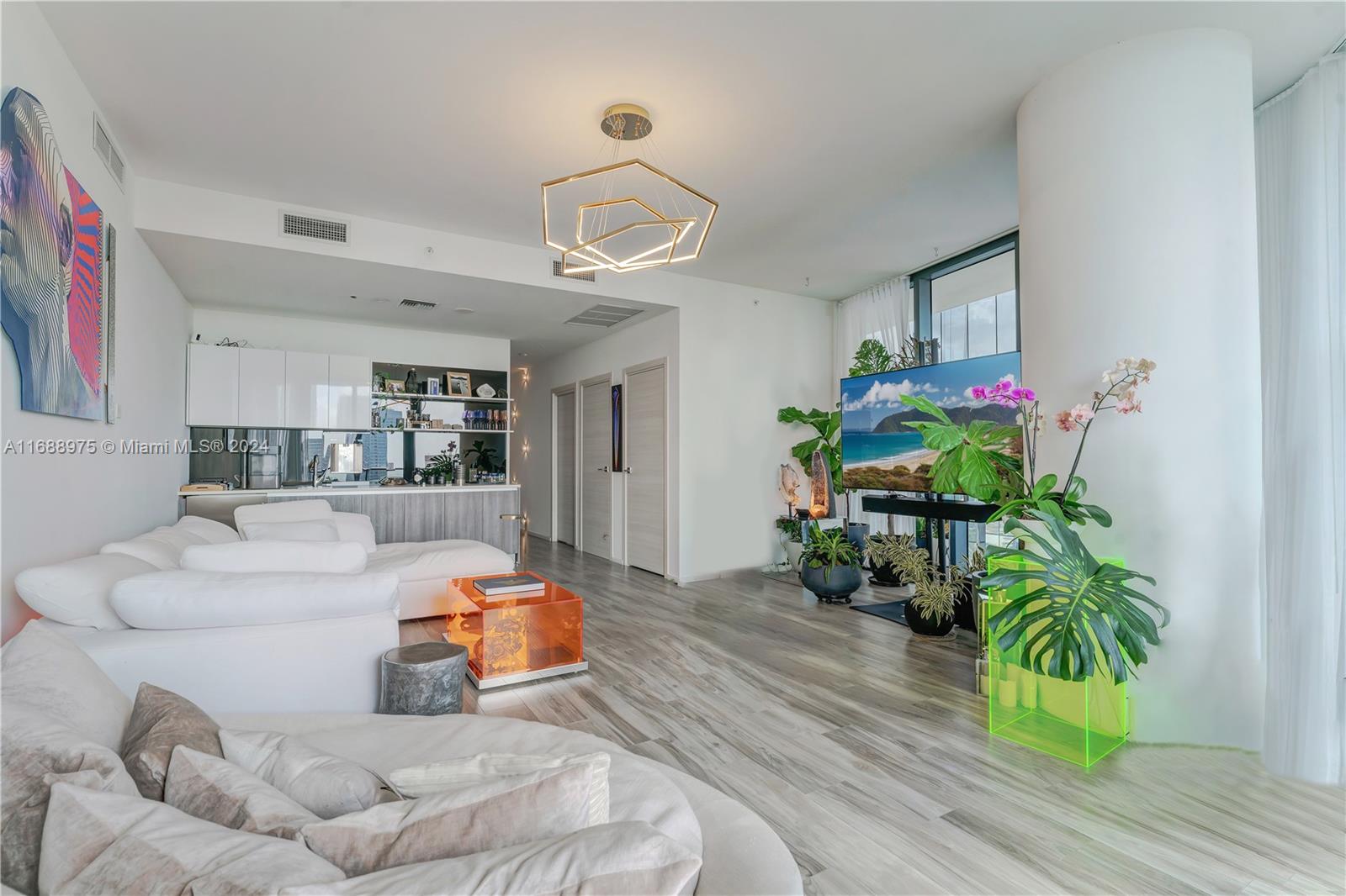 801 S Miami Ave #5105, Miami FL 33130